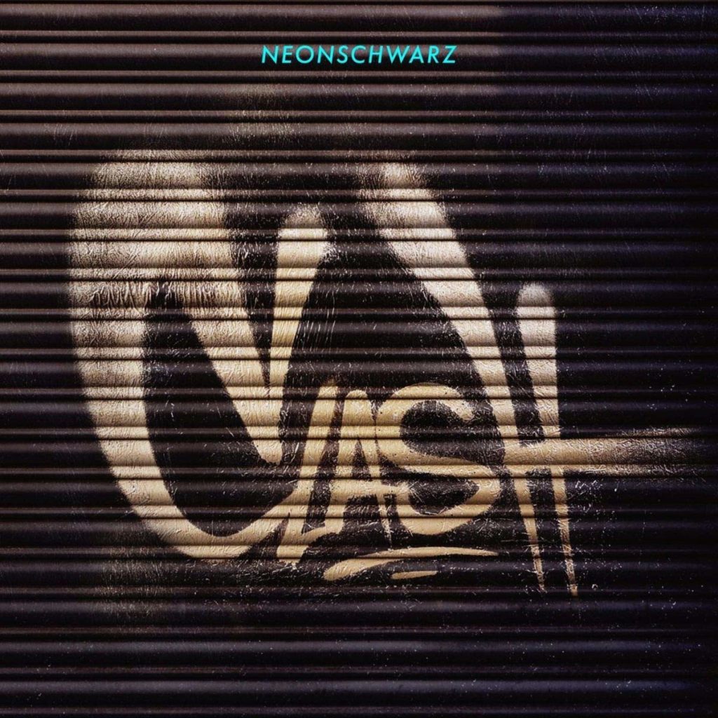 [Review] Neonschwarz – Clash